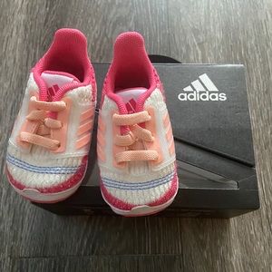 Adidas baby crib booties